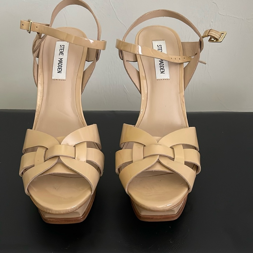 Steve Madden ~ Beige/Tan ~ Size 10